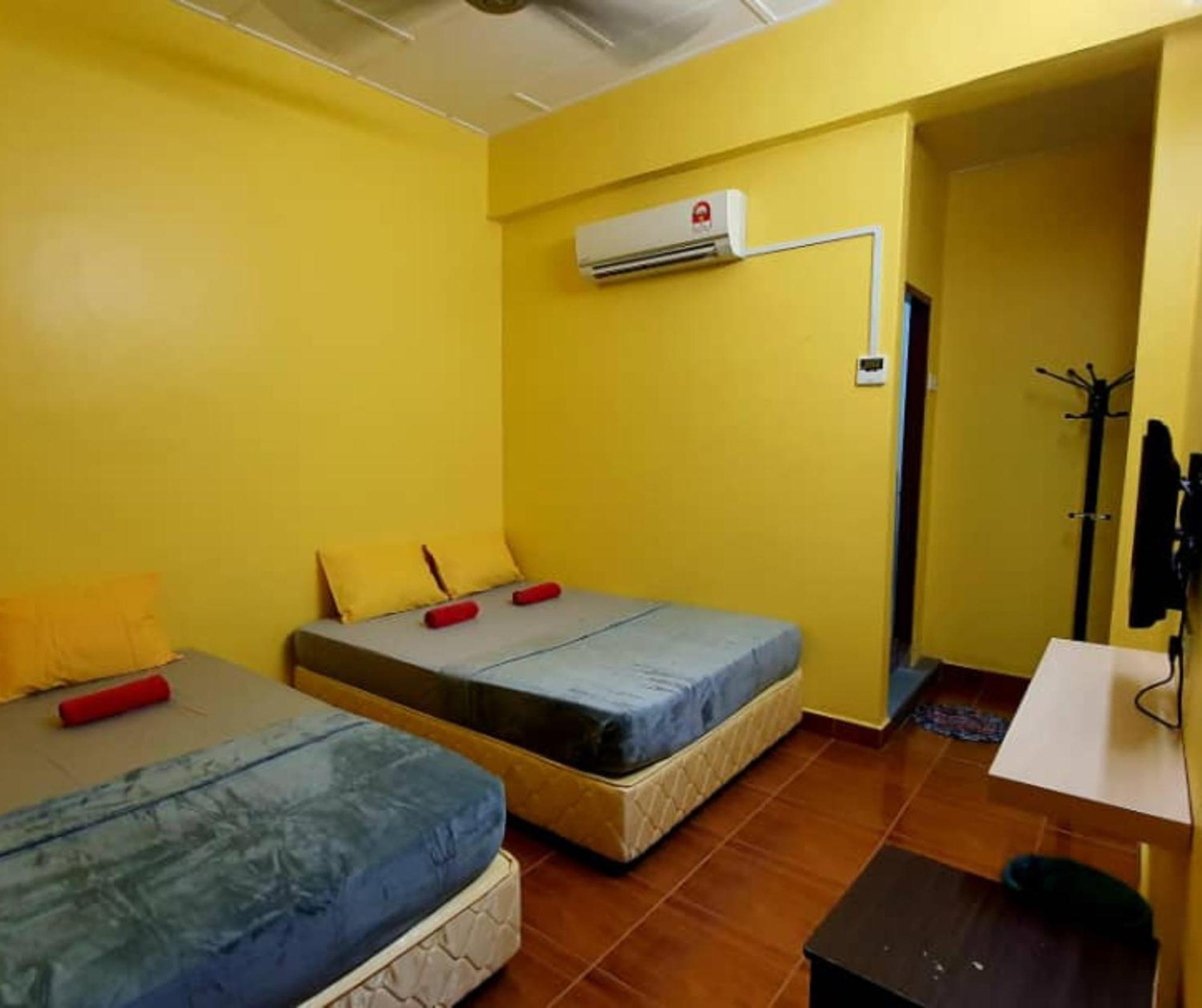 Shoplot Hostel Pangkor カンポン・パシール・ボガ エクステリア 写真