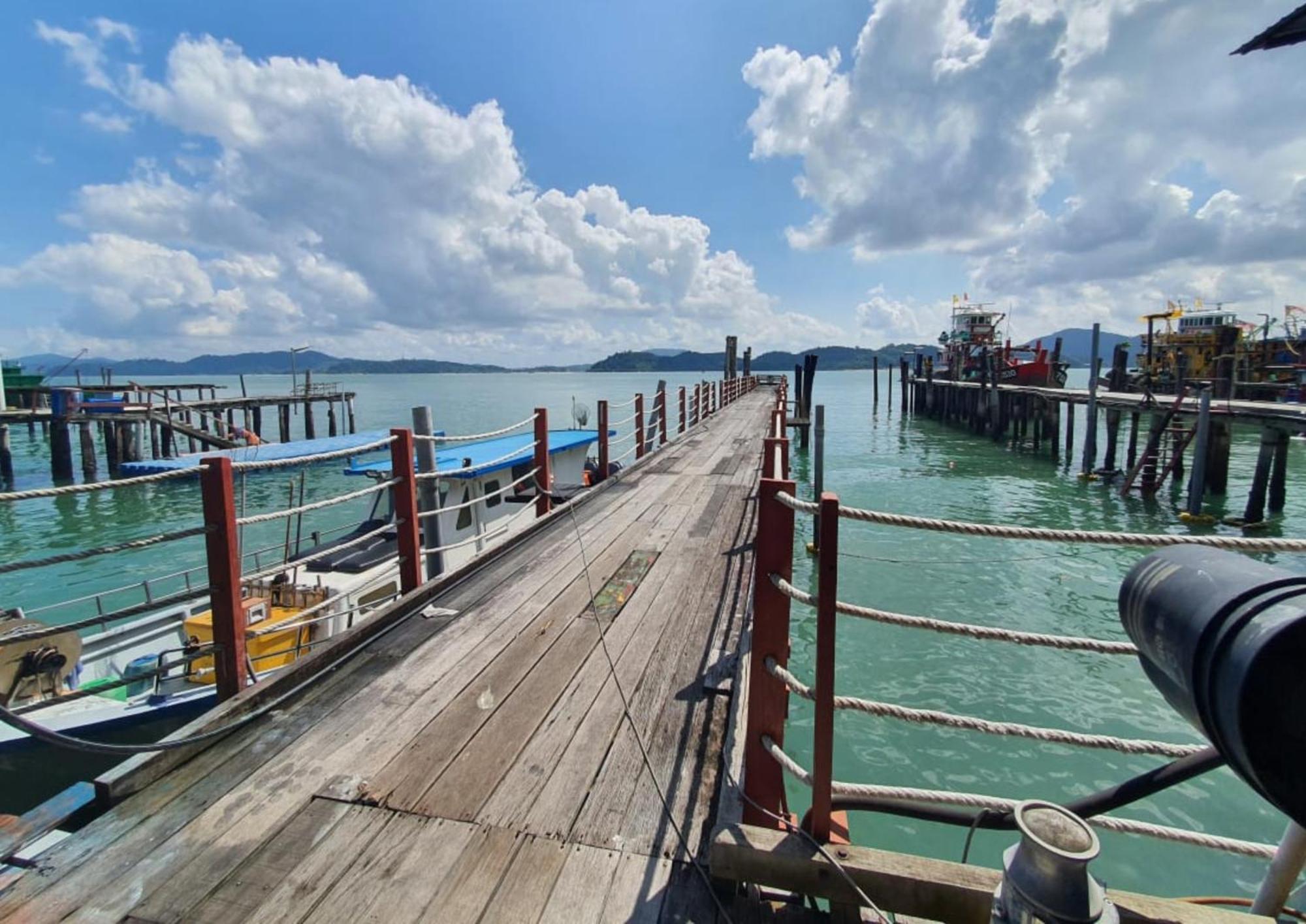 Shoplot Hostel Pangkor カンポン・パシール・ボガ エクステリア 写真