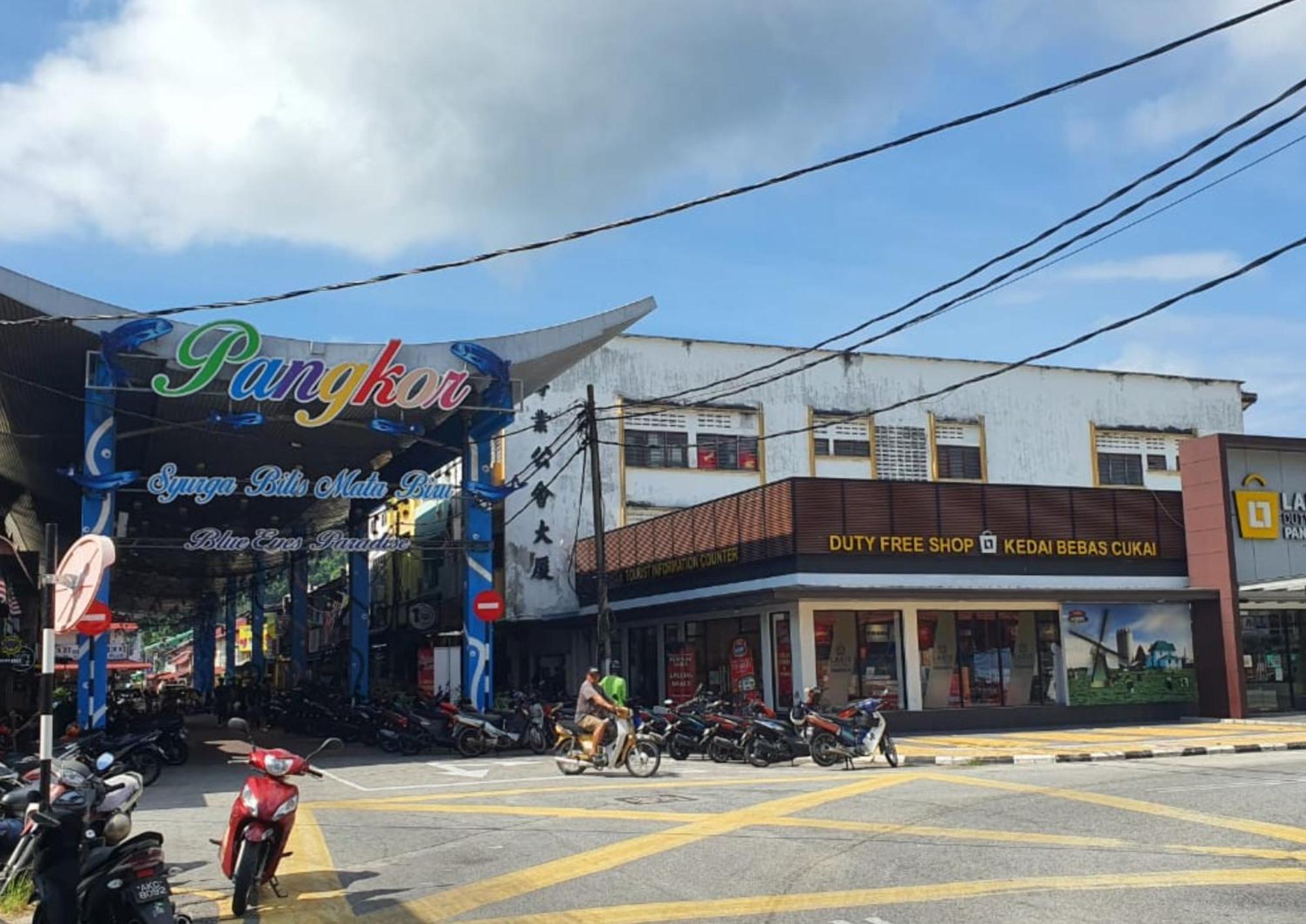 Shoplot Hostel Pangkor カンポン・パシール・ボガ エクステリア 写真