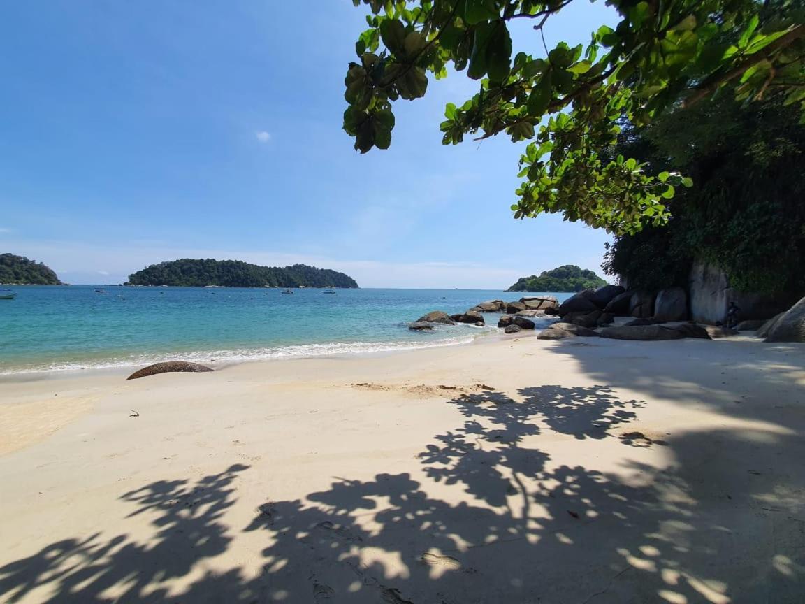 Shoplot Hostel Pangkor カンポン・パシール・ボガ エクステリア 写真